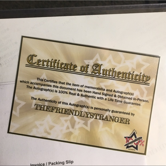 Meg Donnelly Real Autograph - Picture 2 of 3